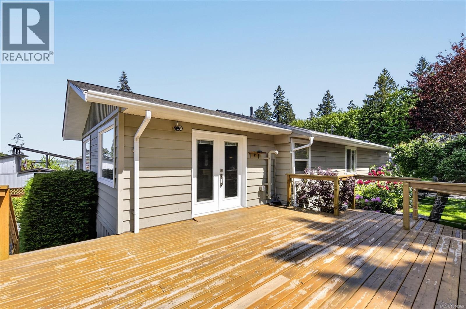3475 Seacloud Rd - 28