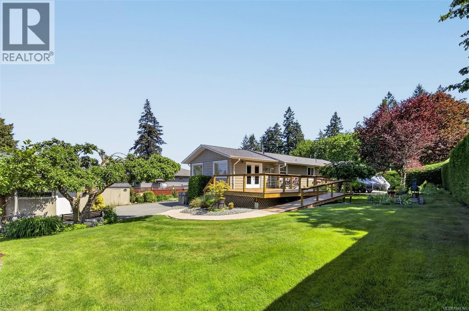 3475 Seacloud Rd - 33