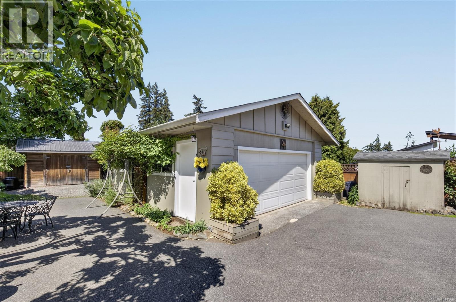 3475 Seacloud Rd - 40