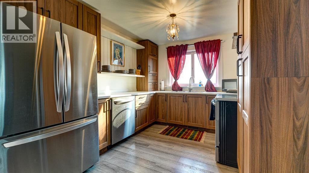 4309 2 Street W - Image 16
