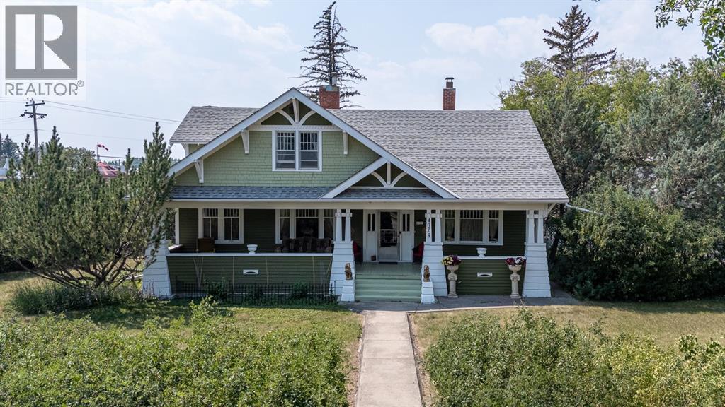 4309 2 Street W - 2