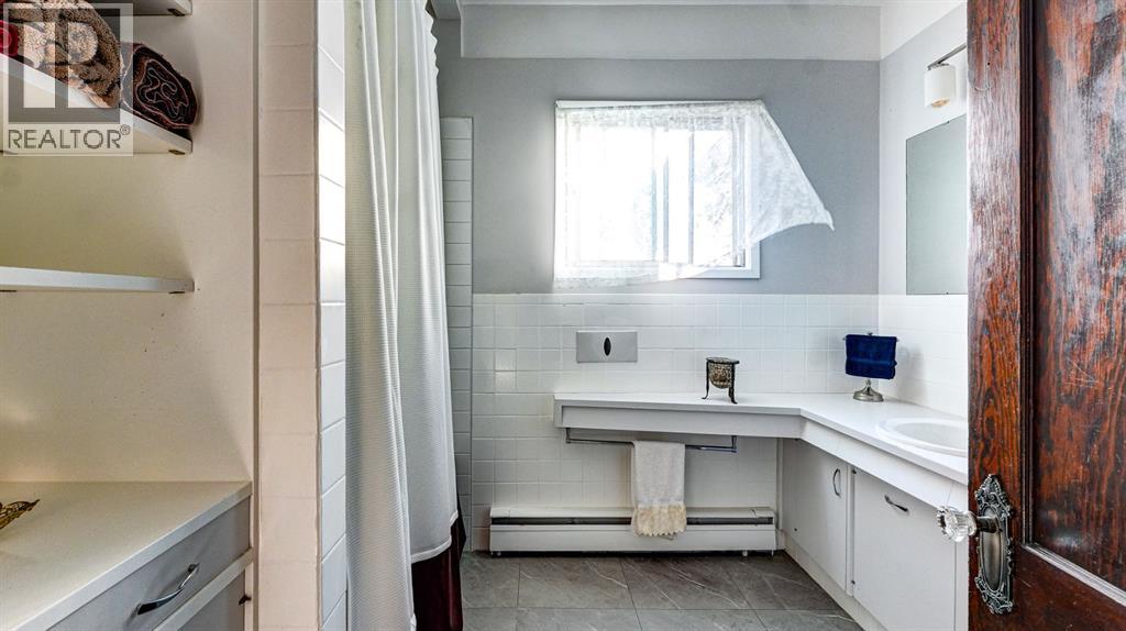 4309 2 Street W - Image 21