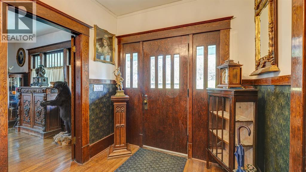 4309 2 Street W - Image 3