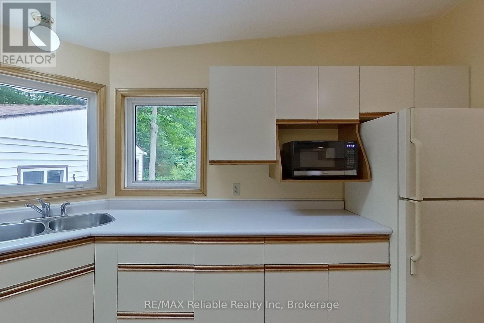 117 TAMARACK DRIVE - Image 11