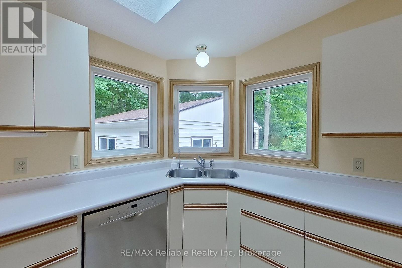 117 TAMARACK DRIVE - 12