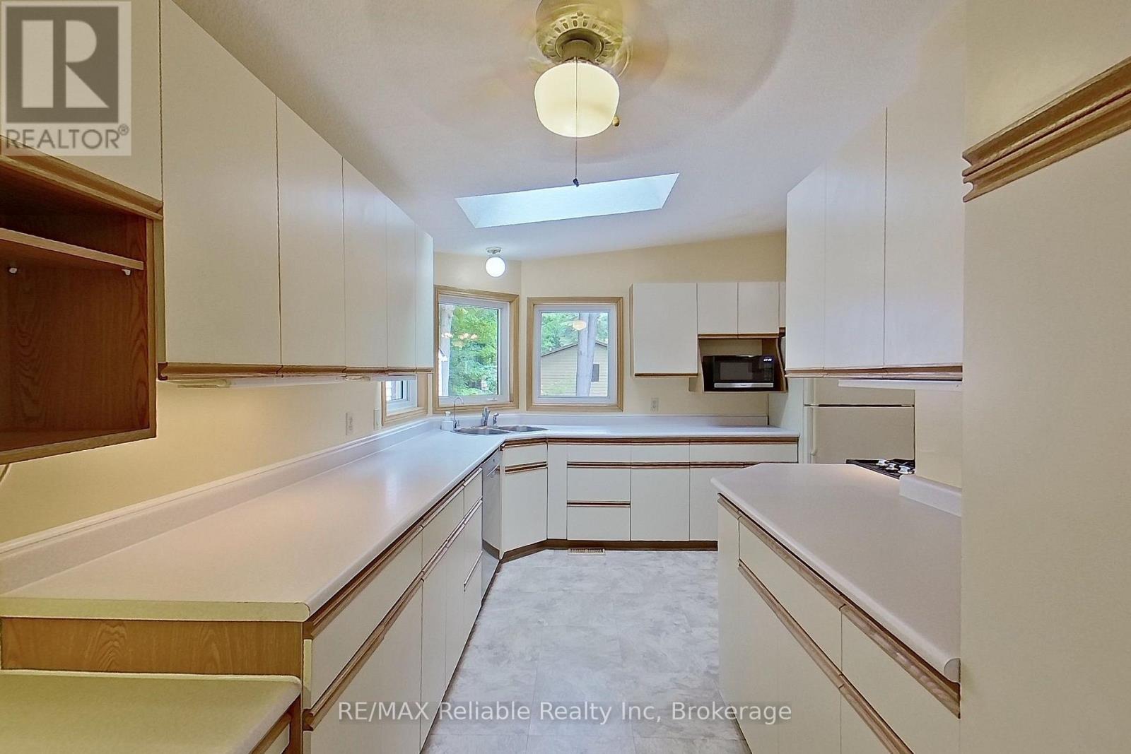 117 TAMARACK DRIVE - Image 13