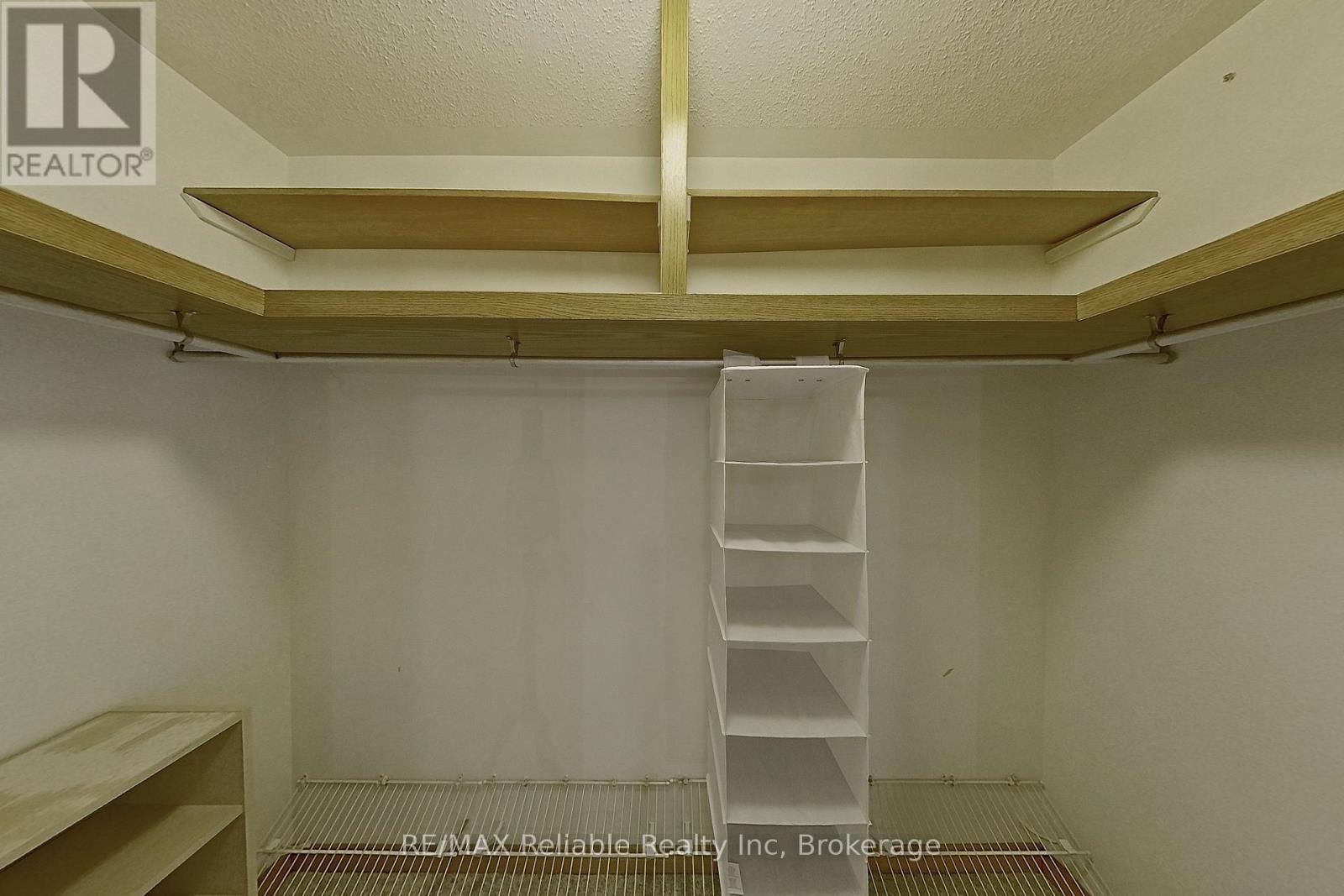 117 TAMARACK DRIVE - 23