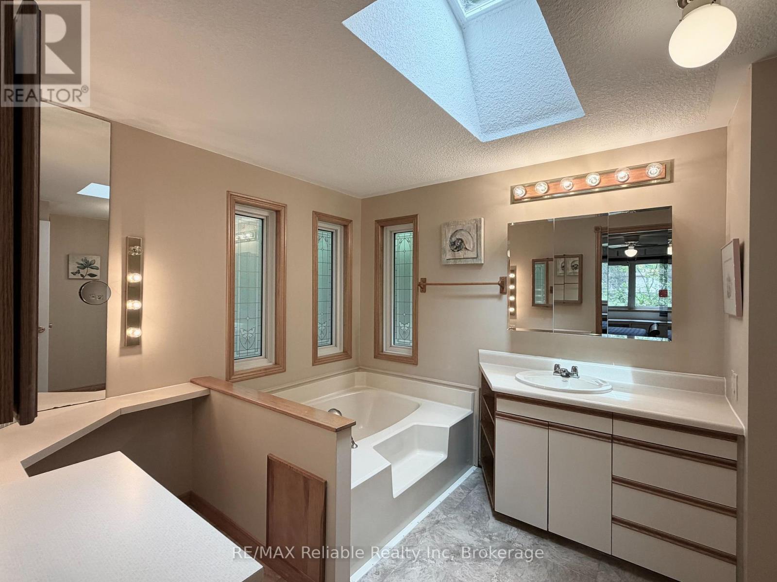 117 TAMARACK DRIVE - 25