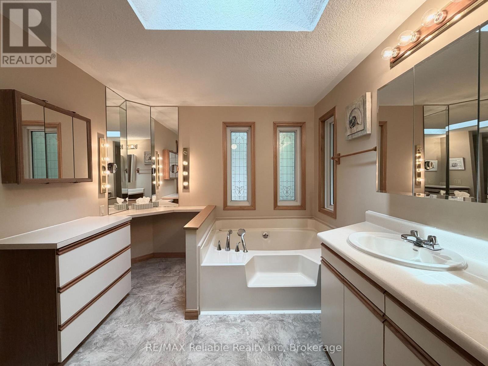 117 TAMARACK DRIVE - 26