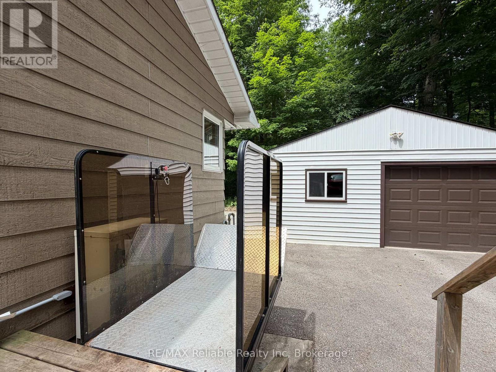 117 TAMARACK DRIVE - Image 3