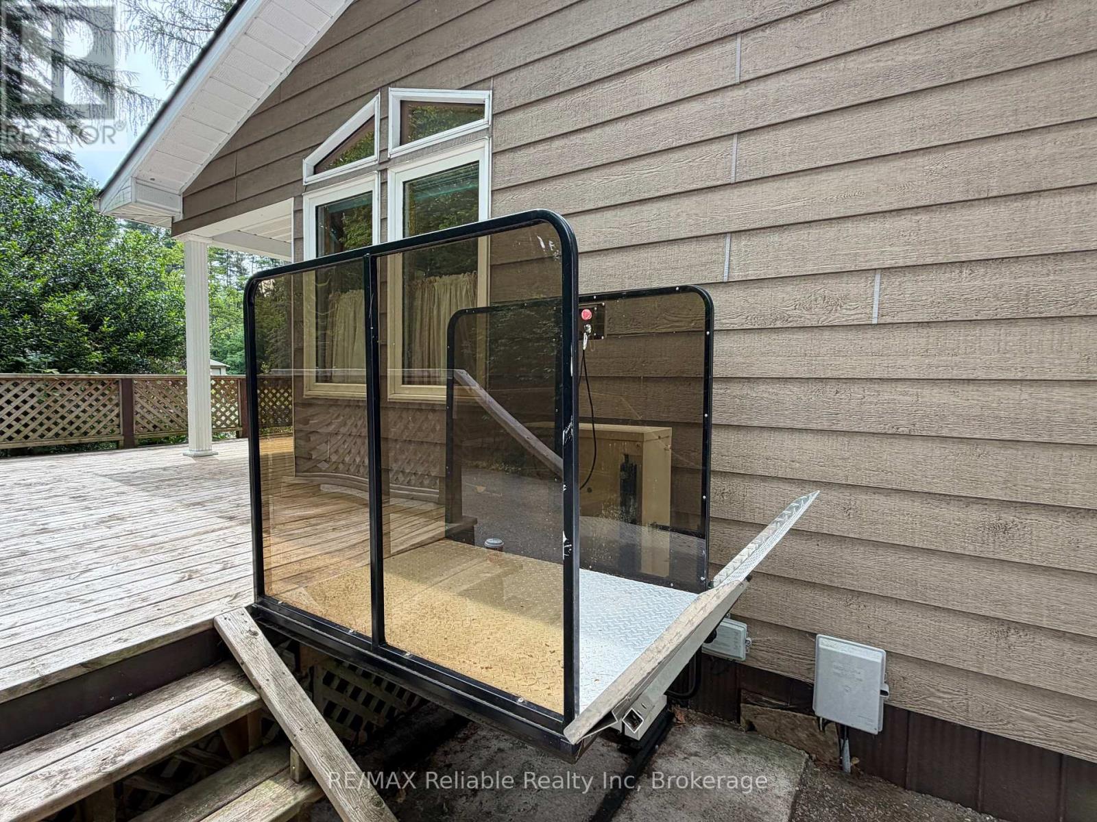 117 TAMARACK DRIVE - 4