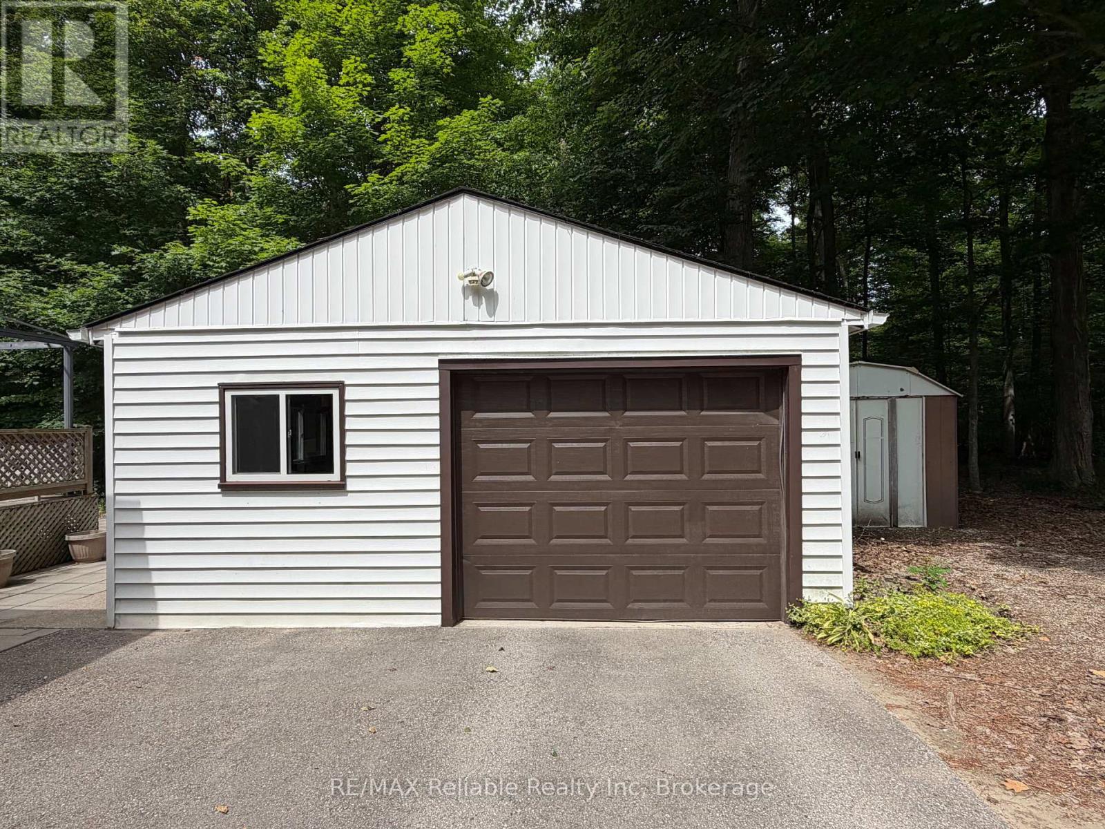 117 TAMARACK DRIVE - Image 40