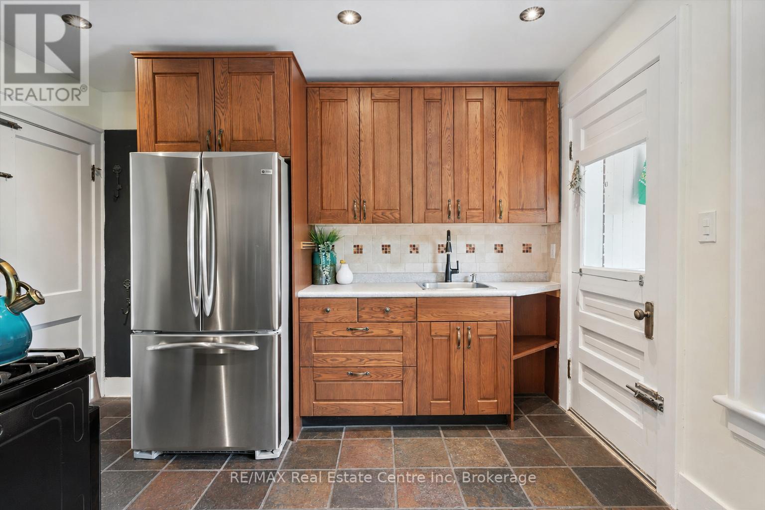 6 PEARL STREET - Image 9