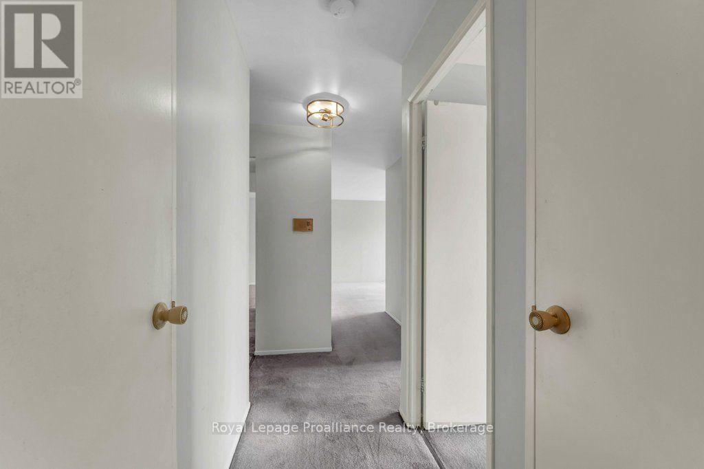 #509 358 QUEEN MARY ROAD - Image 24