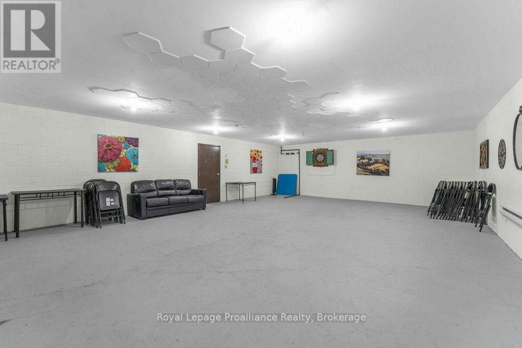 #509 358 QUEEN MARY ROAD - Image 40