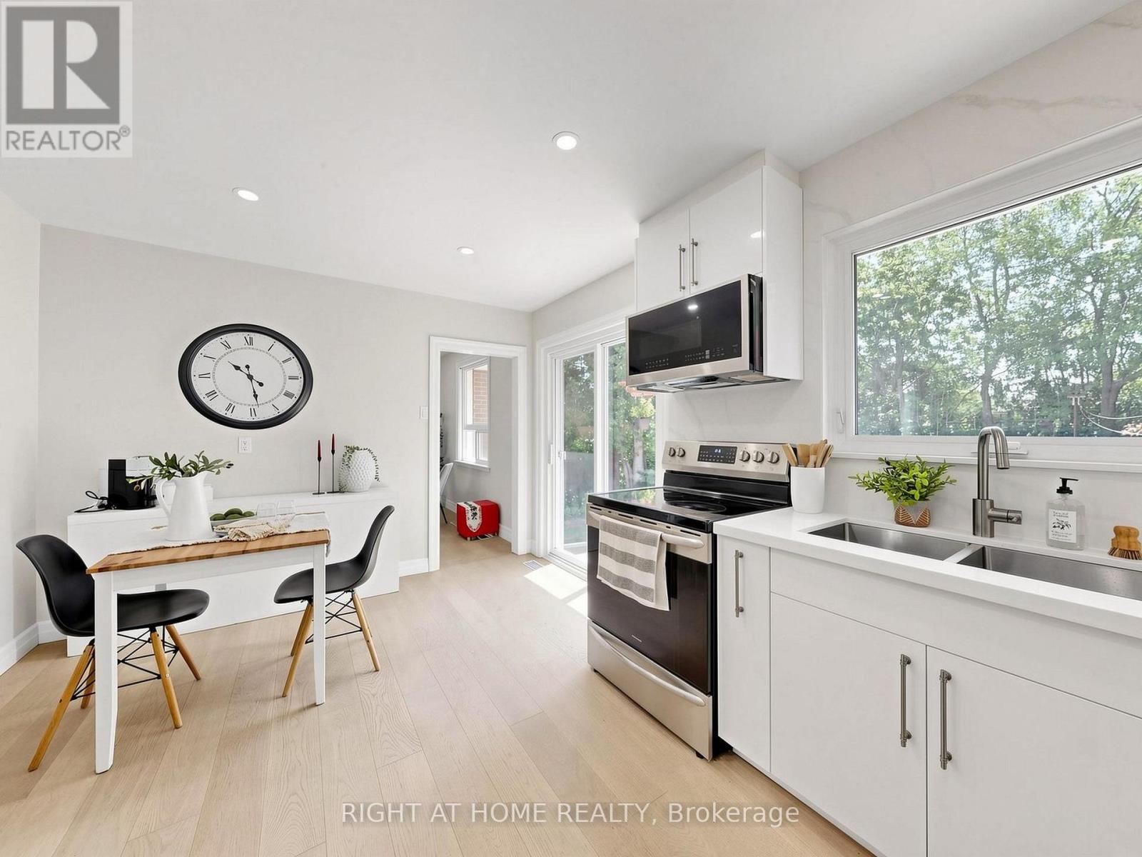 305 PLEASANT AVENUE - Image 16