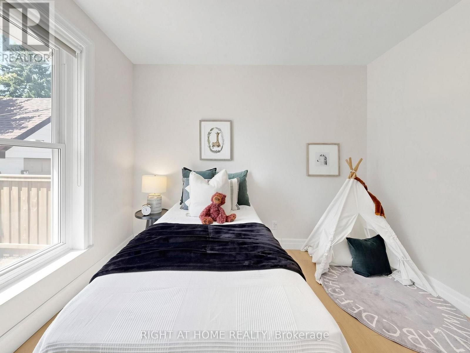 305 PLEASANT AVENUE - 22
