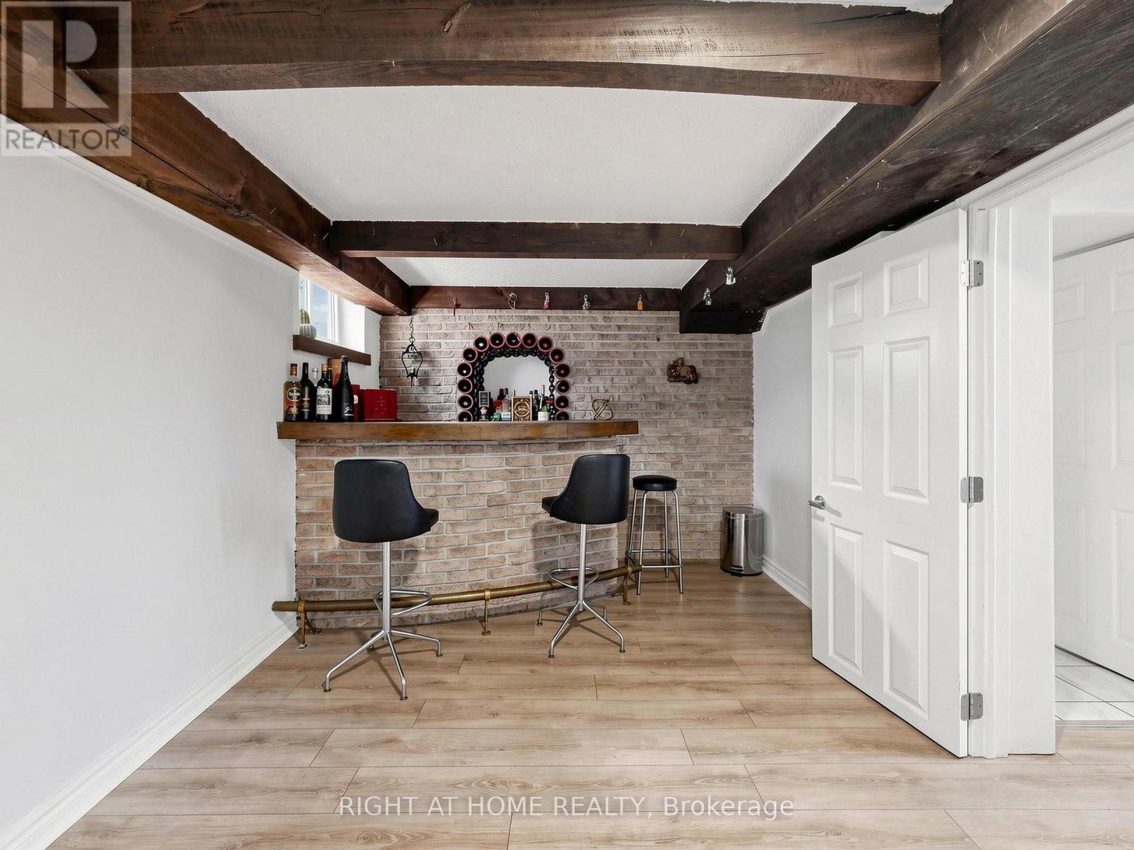 305 PLEASANT AVENUE - 32