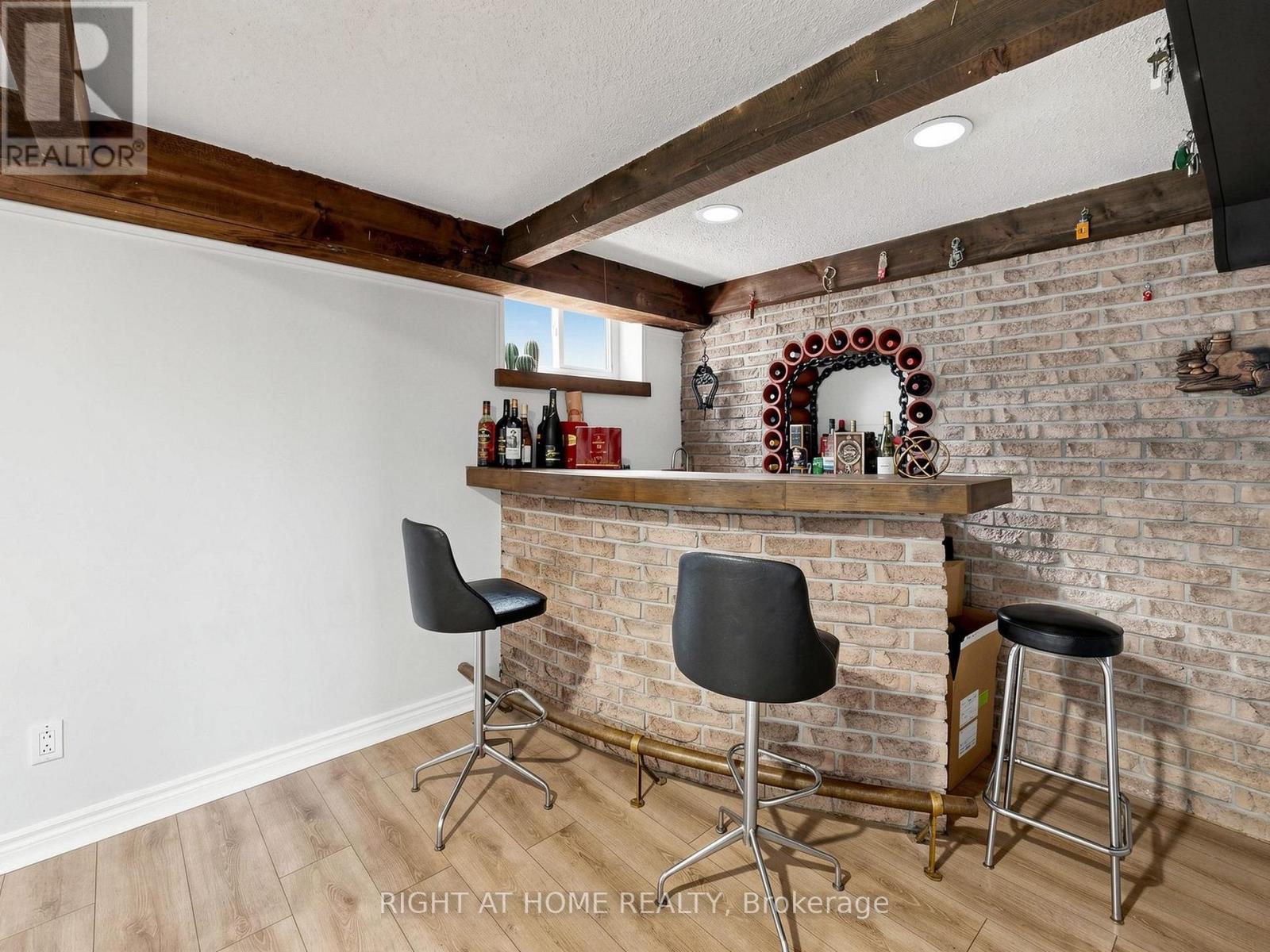 305 PLEASANT AVENUE - Image 33
