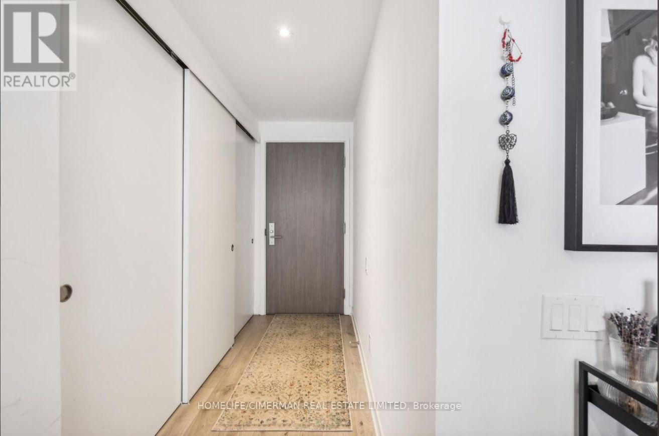 Photo of 161 Roehampton Avenue