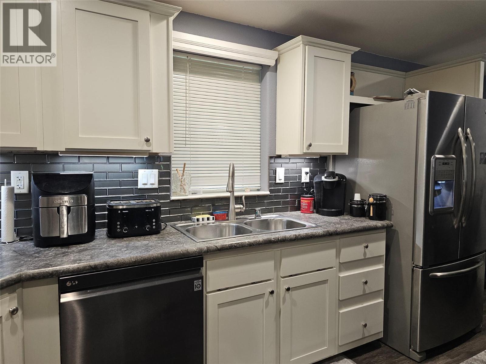 2385 Eva Road - 22