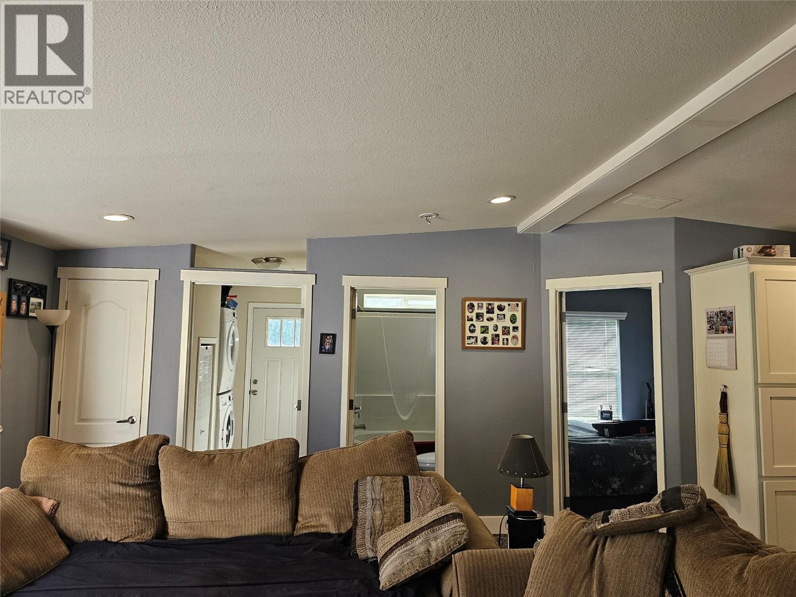 2385 Eva Road - 10