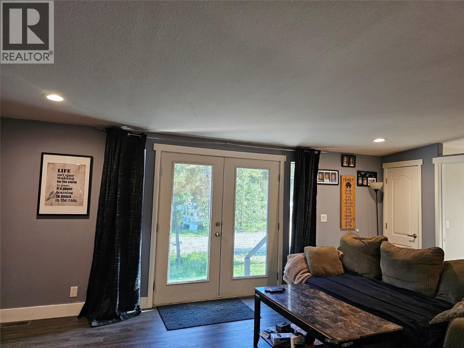 2385 Eva Road - 42