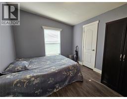 2385 Eva Road, Lee Creek, BC V0E1M4 Photo 15