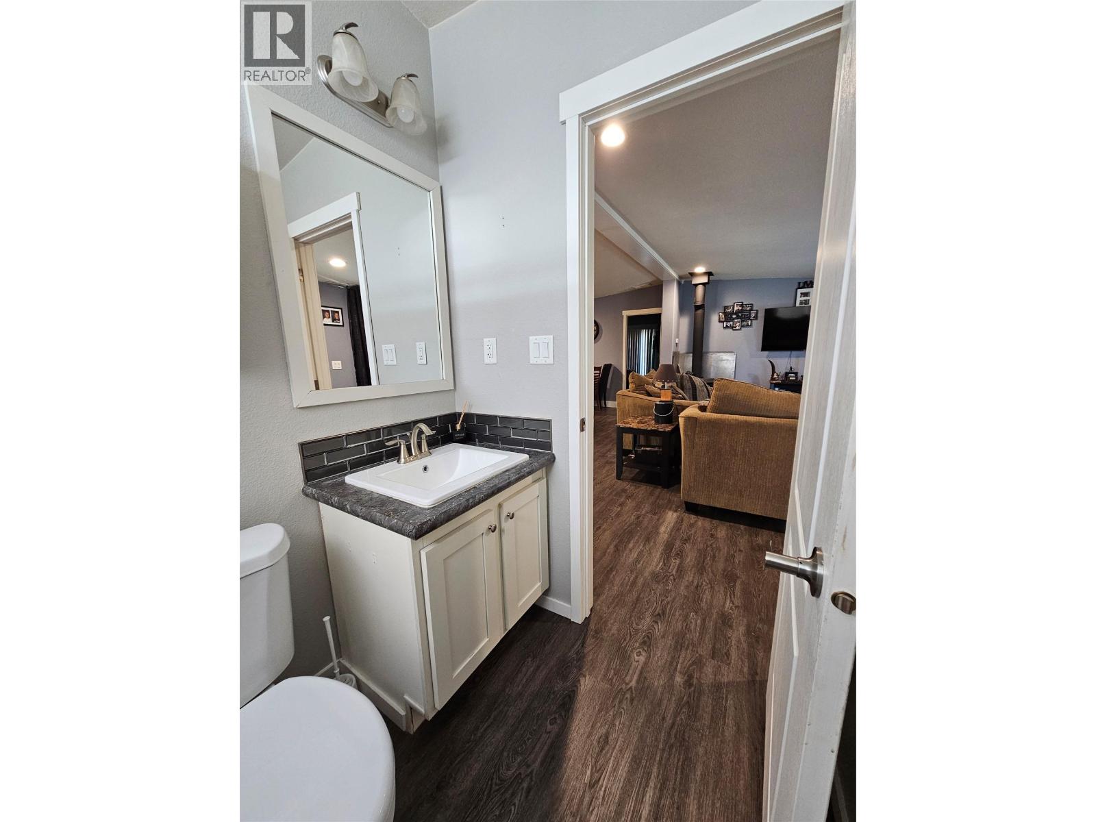 2385 Eva Road - 11