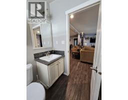 2385 Eva Road, Lee Creek, BC V0E1M4 Photo 11