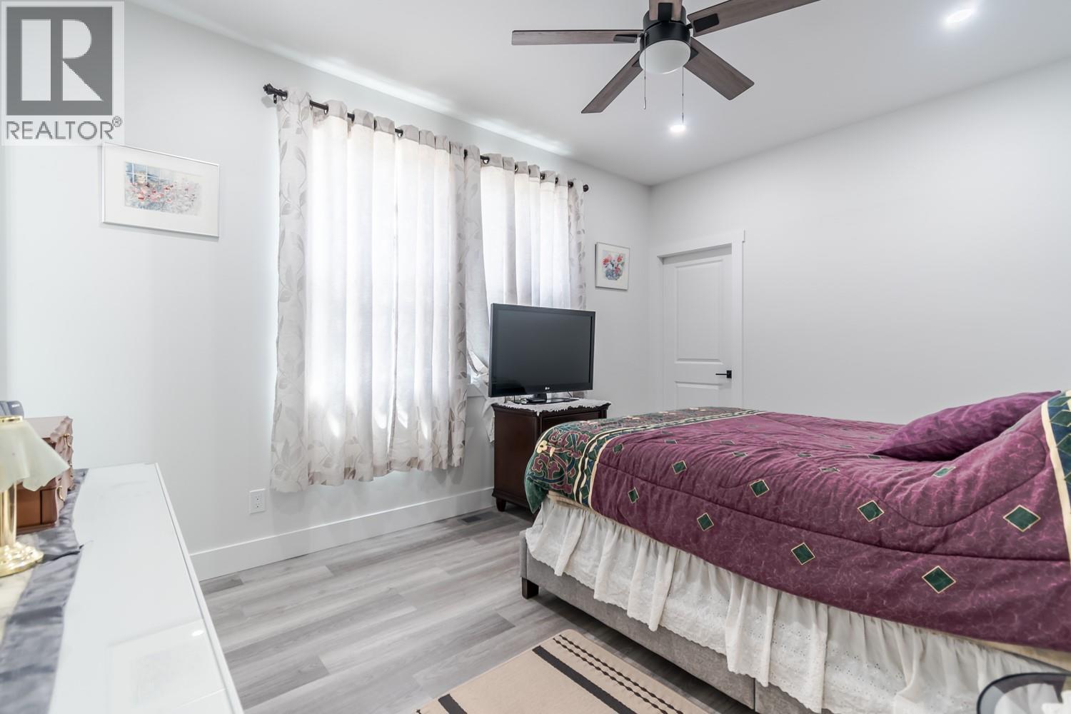 180 HOLLYWOOD Crescent - 18