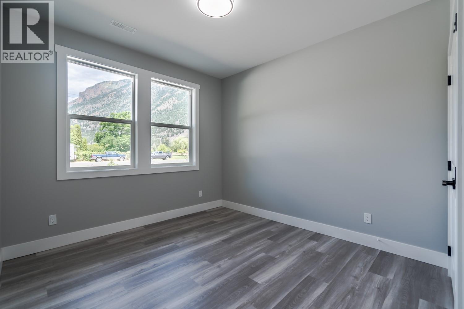 180 HOLLYWOOD Crescent - 9