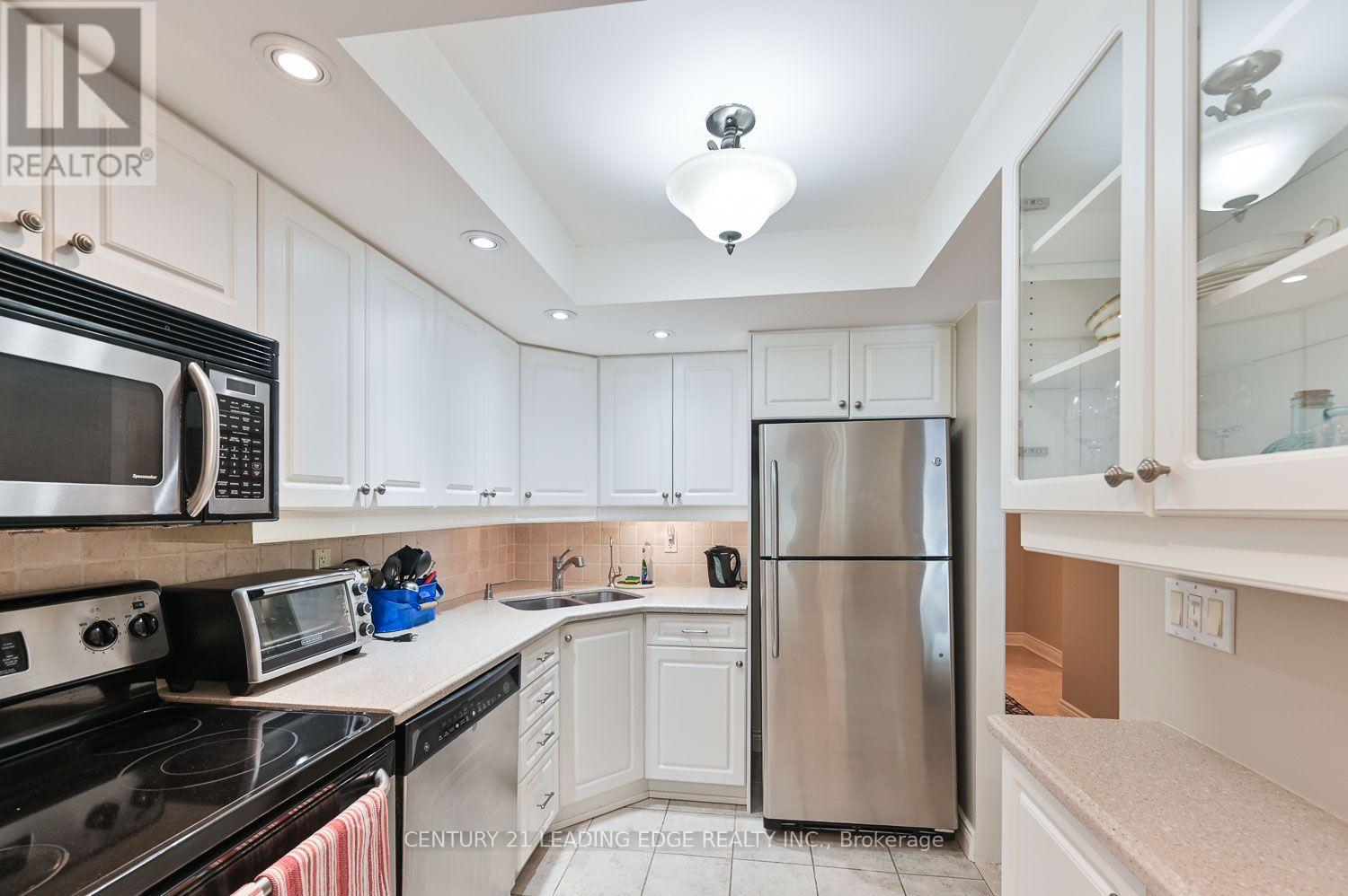 #103 100 ANNA RUSSELL WAY - 16