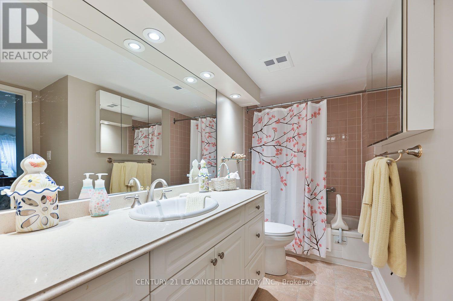 #103 100 ANNA RUSSELL WAY - 20
