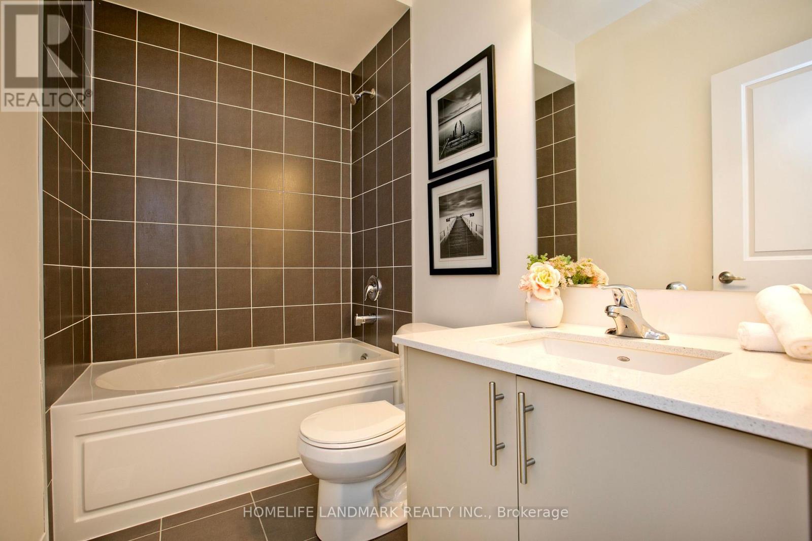 33 KAHSHE LANE - 18