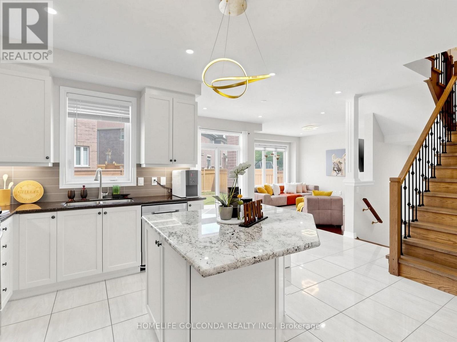 31 BOLSBY COURT - 11