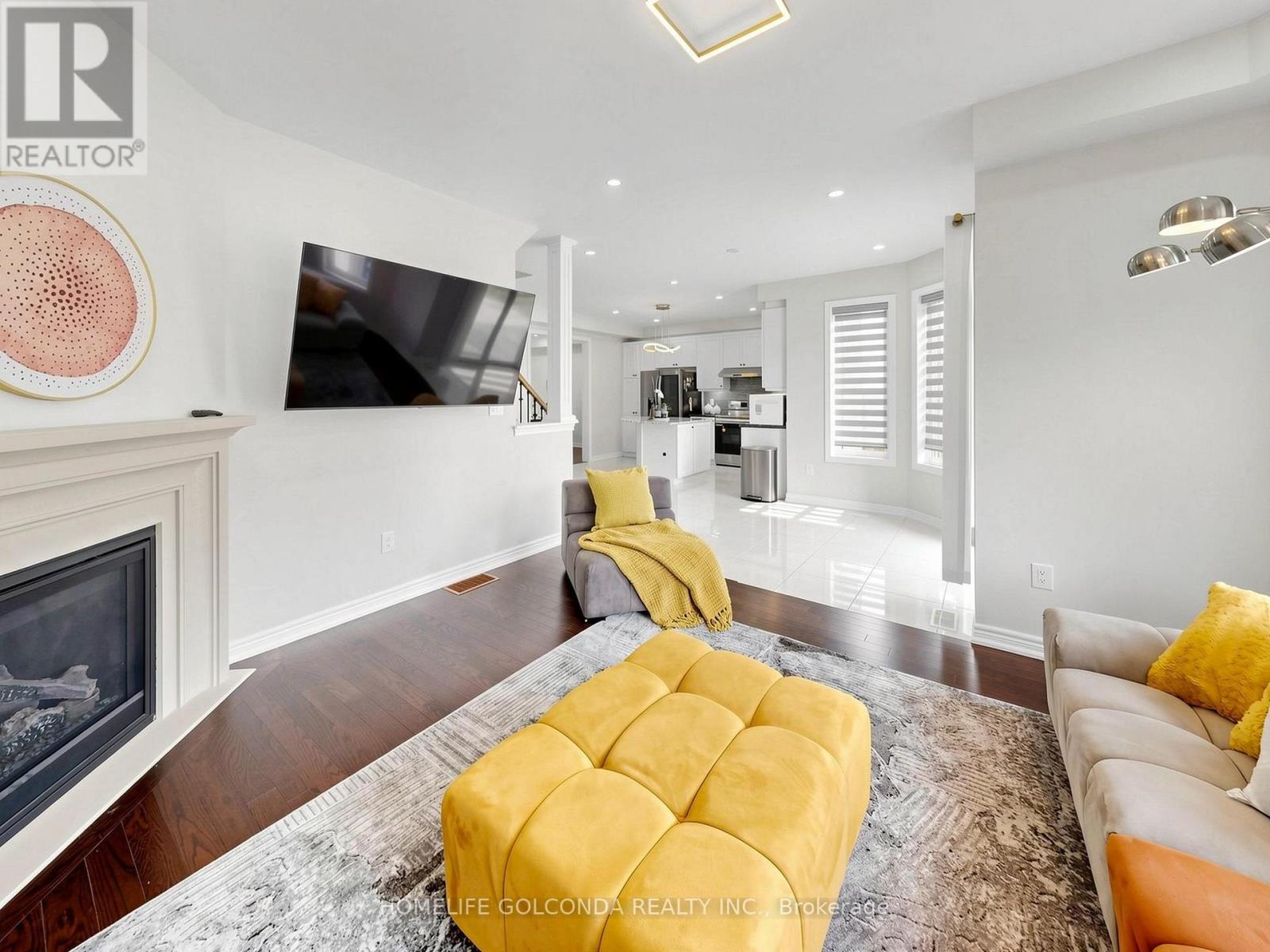 31 BOLSBY COURT - 15