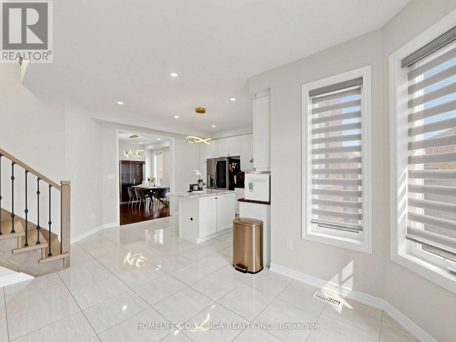 31 BOLSBY COURT - 17