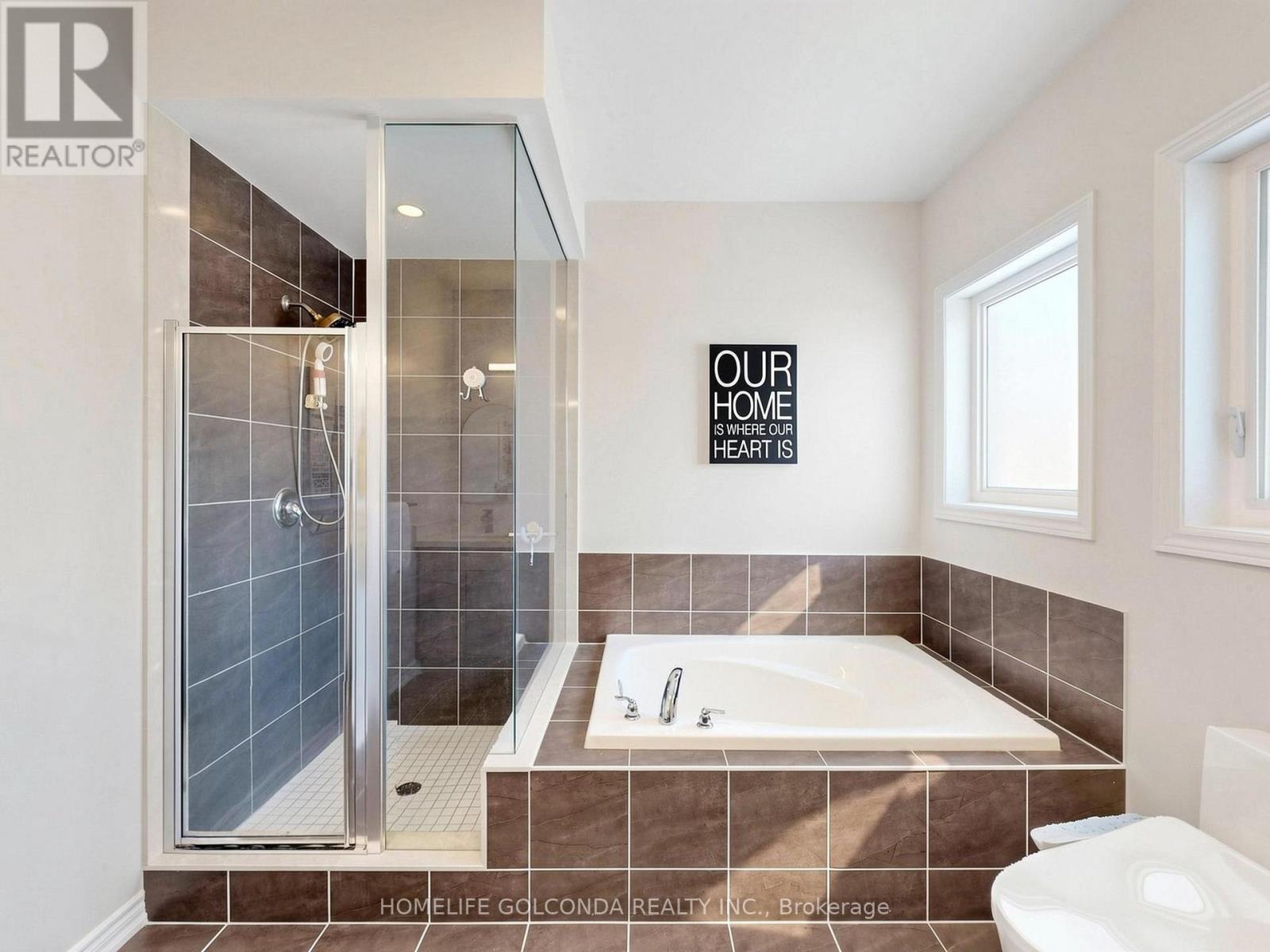 31 BOLSBY COURT - 30