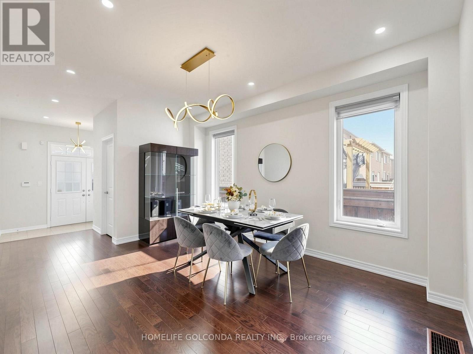 31 BOLSBY COURT - 7
