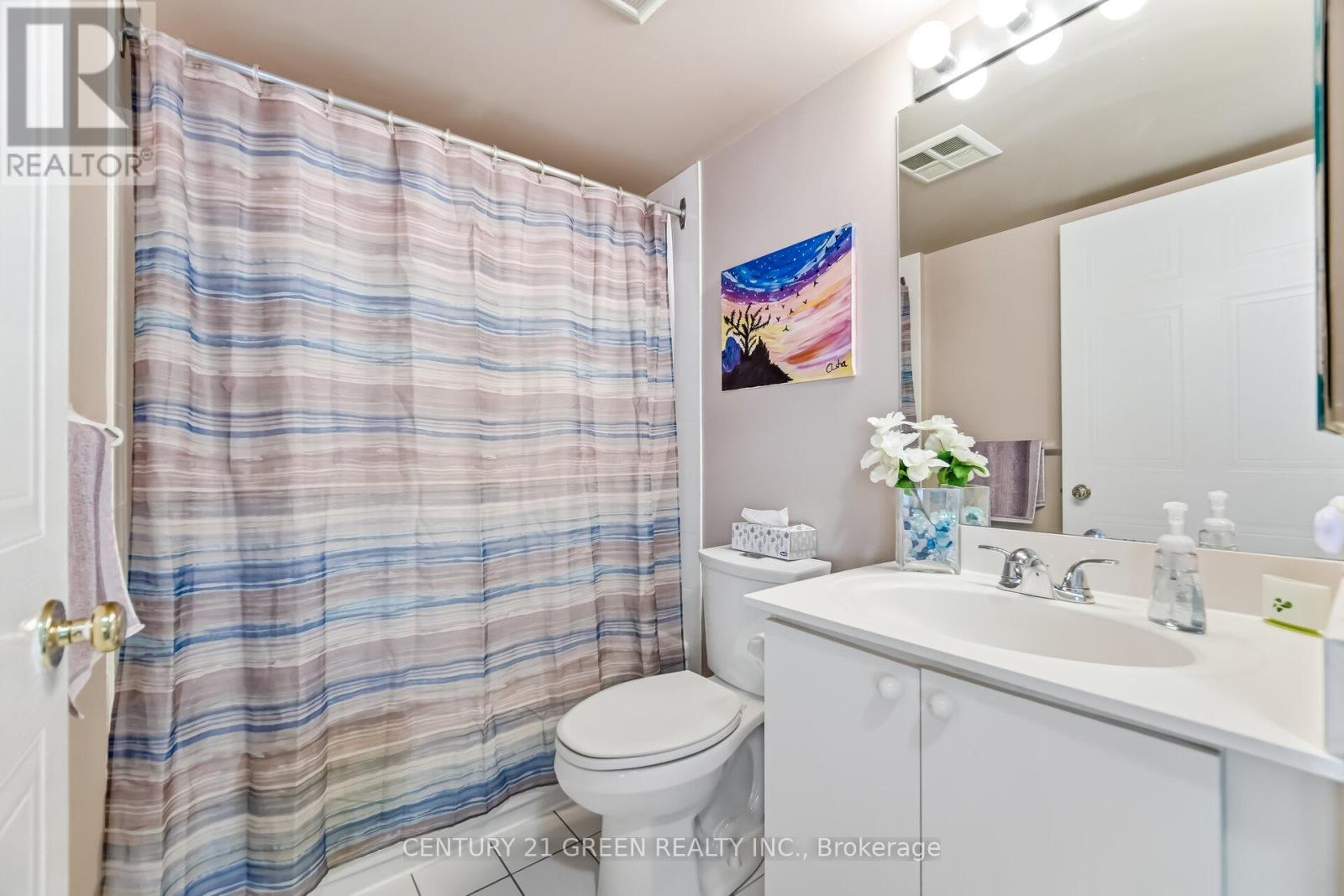 #203 135 HILLCREST AVENUE - 31