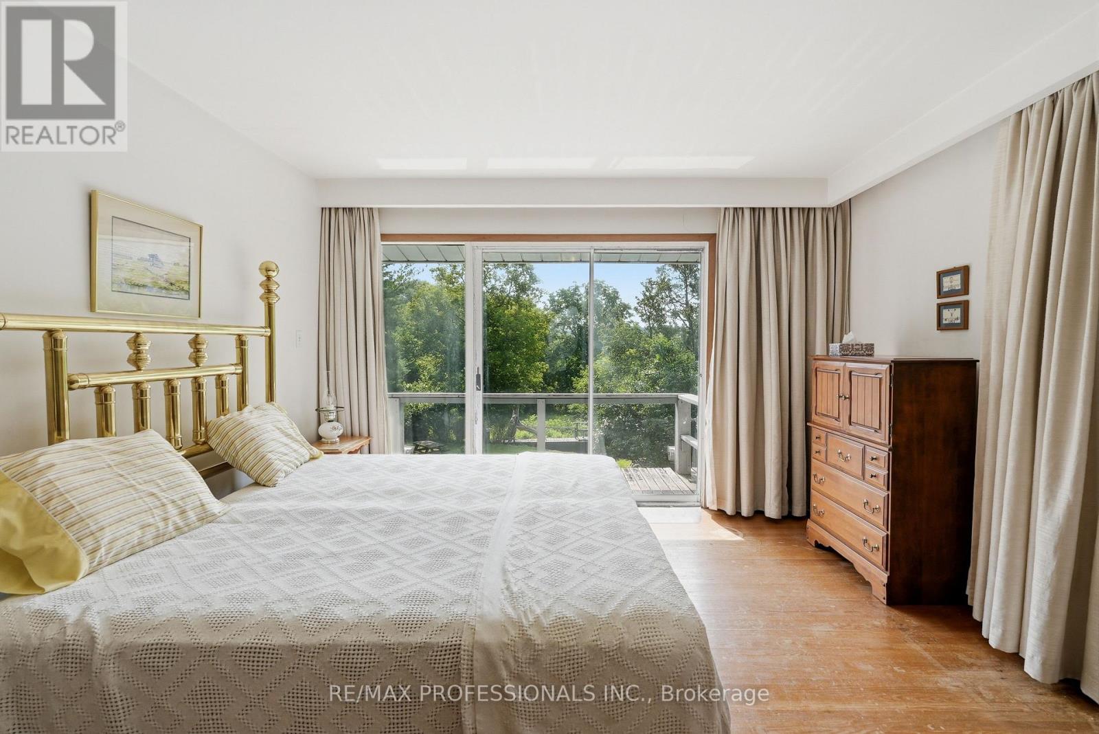189 EDENBRIDGE DRIVE - 18