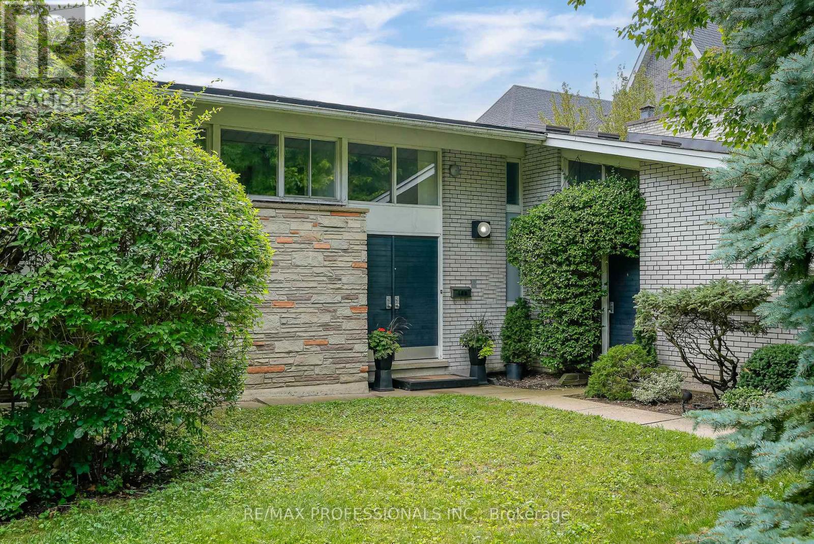 189 EDENBRIDGE DRIVE - 2