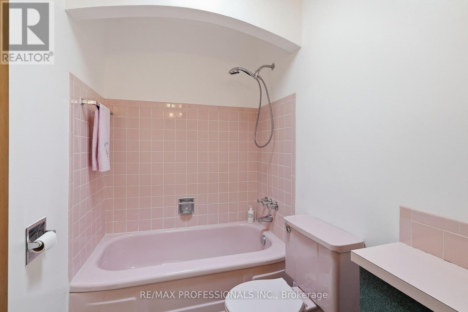 189 EDENBRIDGE DRIVE - 24