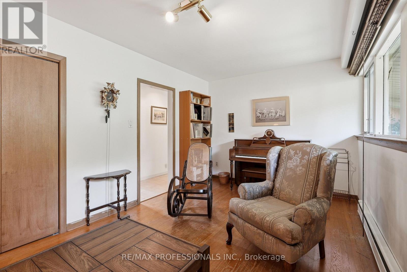 189 EDENBRIDGE DRIVE - 28