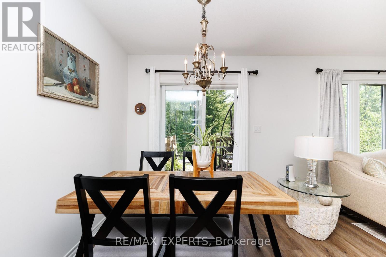 #7 340 PROSPECT POINT ROAD N - 13