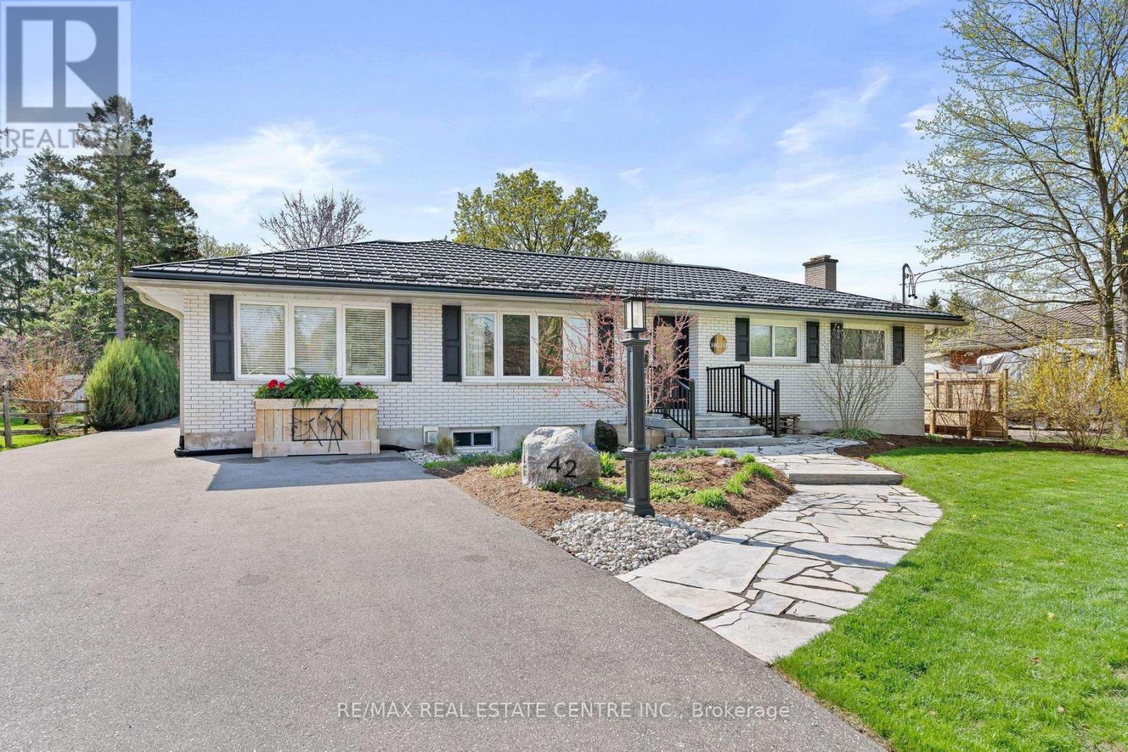 42 RIDGEWAY AVENUE - 2