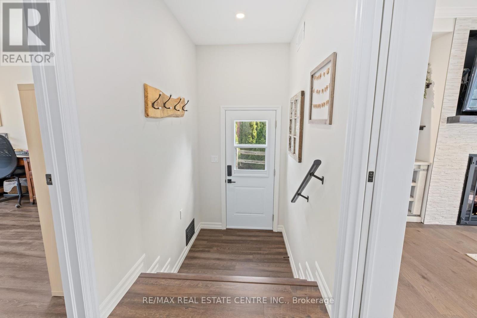 42 RIDGEWAY AVENUE - Image 24