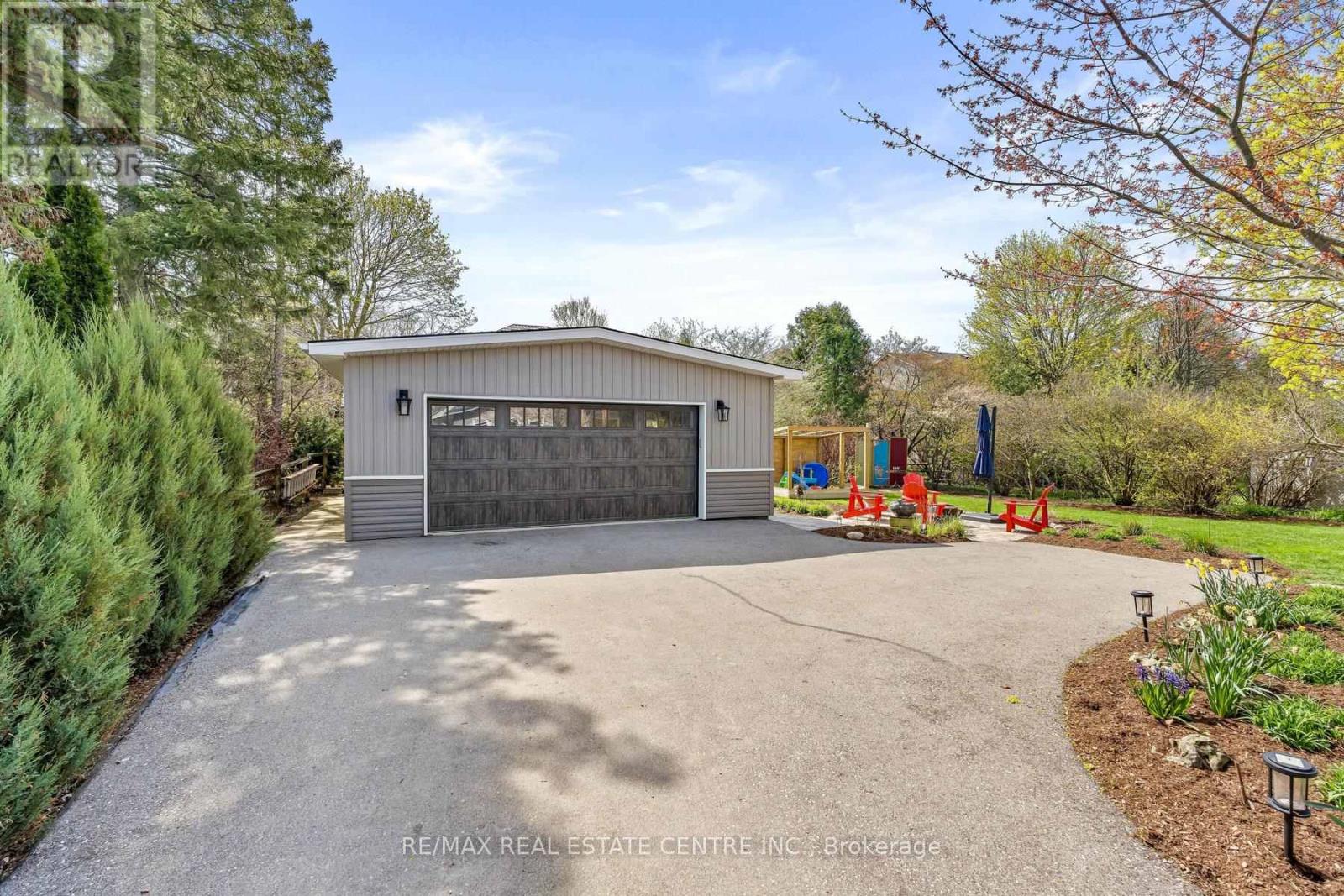 42 RIDGEWAY AVENUE - 29