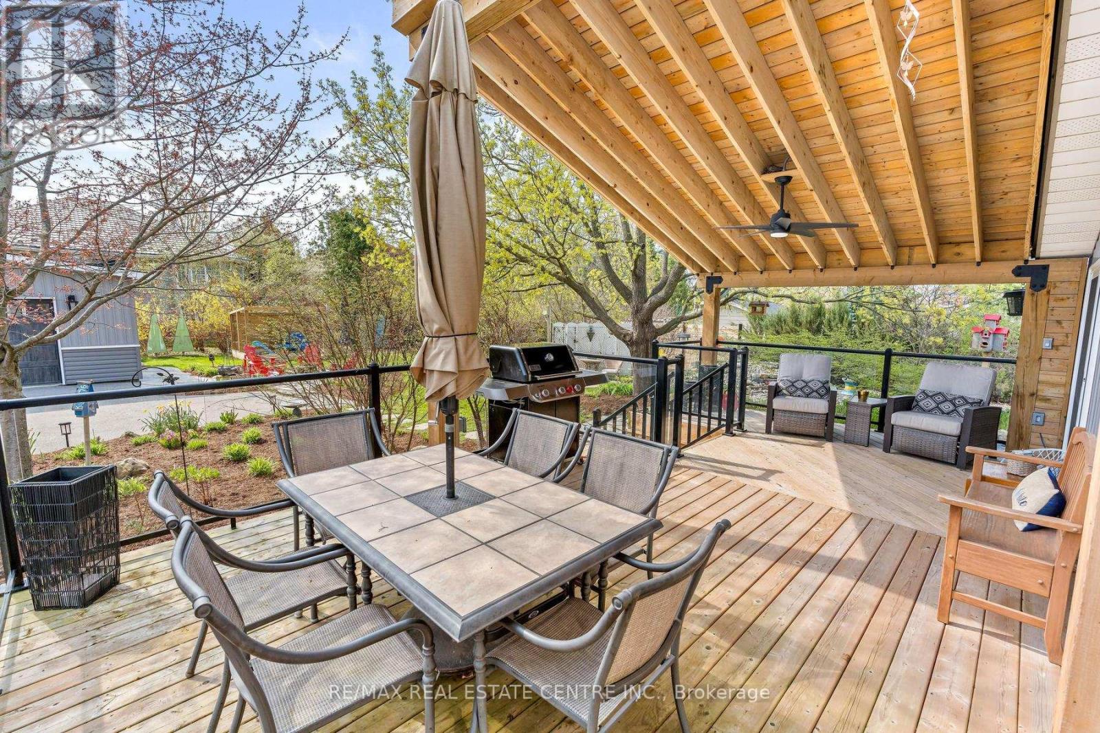 42 RIDGEWAY AVENUE - 32